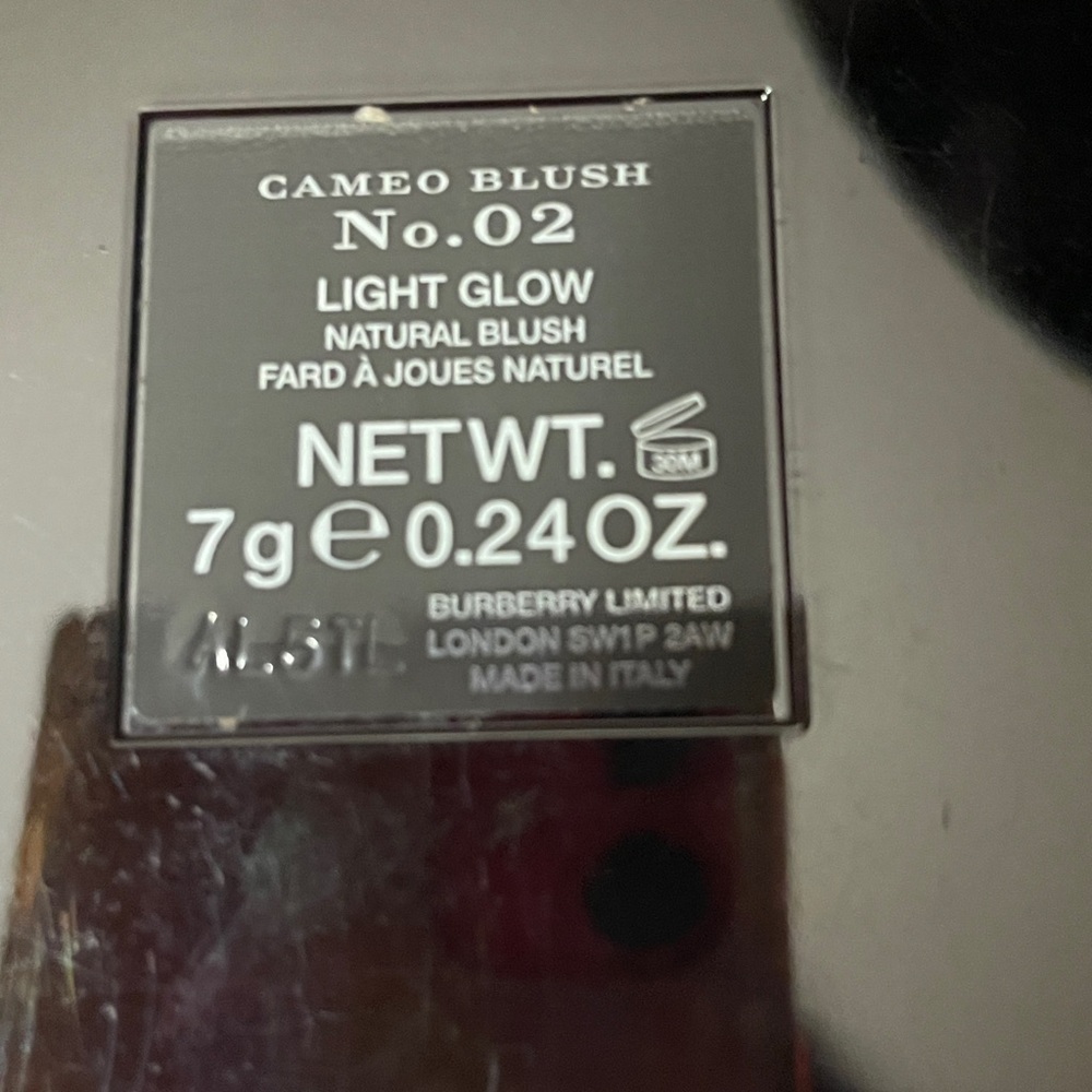 Burberry Blush new no box in light glow - Picture 2 of 6